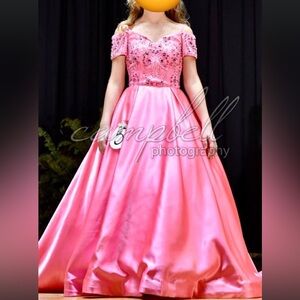 Used alterations done between breast can be let out